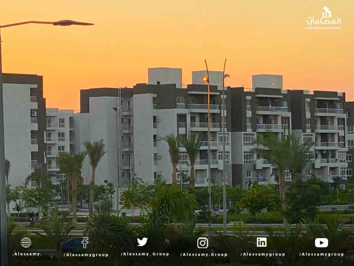 شقه للبيع بمدينتي211 متر في الb12 علي وايد جاردن فيو 